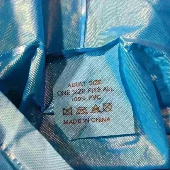 SeaWorld Rain Poncho  - Official - One Size Fits All - Picture 2 of 8